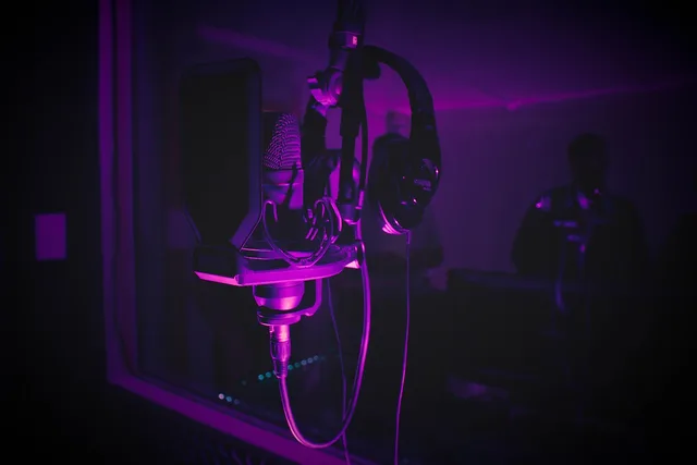 microphone, music, rec, studio, shure, rode, sound, microphone, music, music, music, music, music, studio, studio. Which podcast advertising tools should buyers in England shortlist?