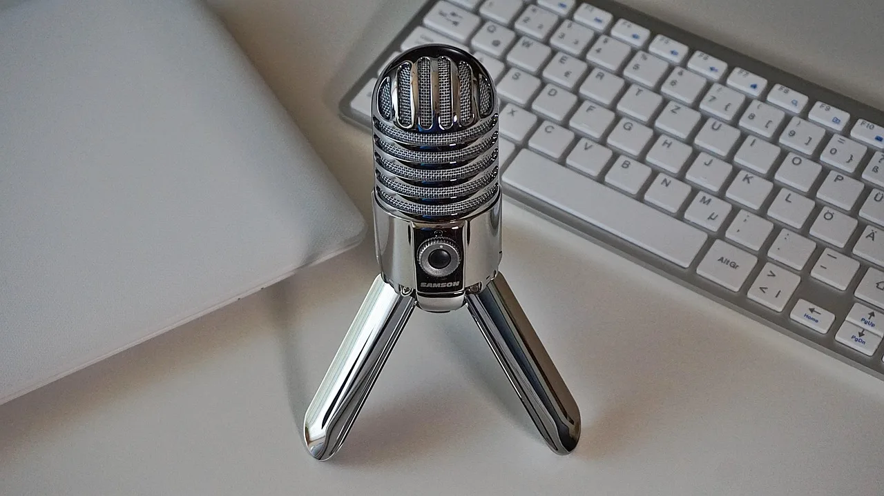 microphone, keyboard, podcast, condenser microphone, home office, podcast, podcast, podcast, podcast, podcast